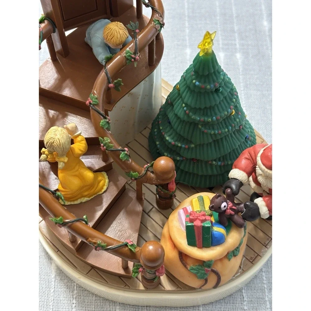 Twas the Night Before Christmas Lighted Action Musical  House of Lloyd 1989